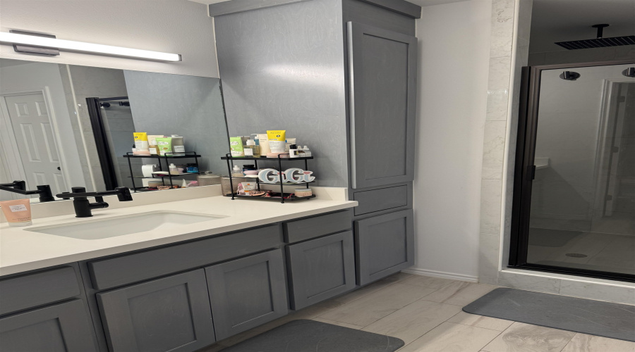 4214 Gavilan Dr., Laredo, Texas 78046, 3 Bedrooms Bedrooms, 6 Rooms Rooms,2 BathroomsBathrooms,Residential,For Rent,4214 Gavilan Dr.,20255200