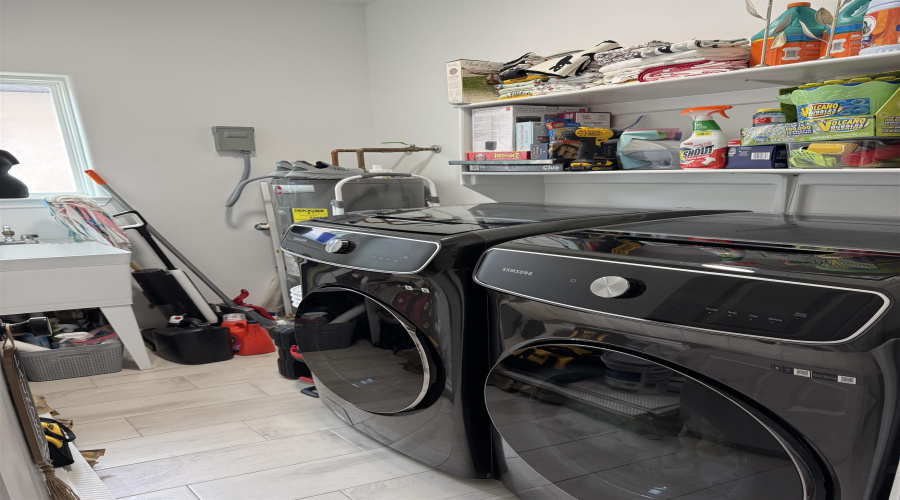 4214 Gavilan Dr., Laredo, Texas 78046, 3 Bedrooms Bedrooms, 6 Rooms Rooms,2 BathroomsBathrooms,Residential,For Rent,4214 Gavilan Dr.,20255200