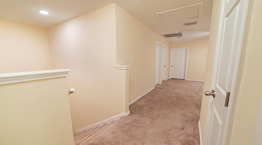 3305 Charolais Dr., Laredo, Texas 78046, 5 Bedrooms Bedrooms, 8 Rooms Rooms,3 BathroomsBathrooms,Residential,For Rent,3305 Charolais Dr.,20255201