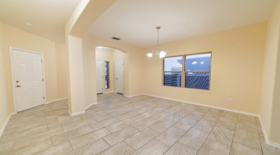 3305 Charolais Dr., Laredo, Texas 78046, 5 Bedrooms Bedrooms, 8 Rooms Rooms,3 BathroomsBathrooms,Residential,For Rent,3305 Charolais Dr.,20255201