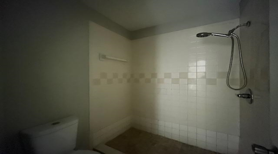 100 E Hillside Rd, Laredo, Texas 78041, 2 Bedrooms Bedrooms, 4 Rooms Rooms,1 BathroomBathrooms,Residential,For Rent,100 E Hillside Rd,20255203