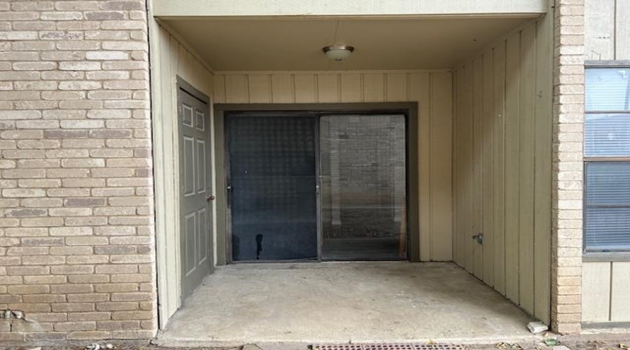 100 E Hillside Rd, Laredo, Texas 78041, 2 Bedrooms Bedrooms, 4 Rooms Rooms,1 BathroomBathrooms,Residential,For Rent,100 E Hillside Rd,20255203