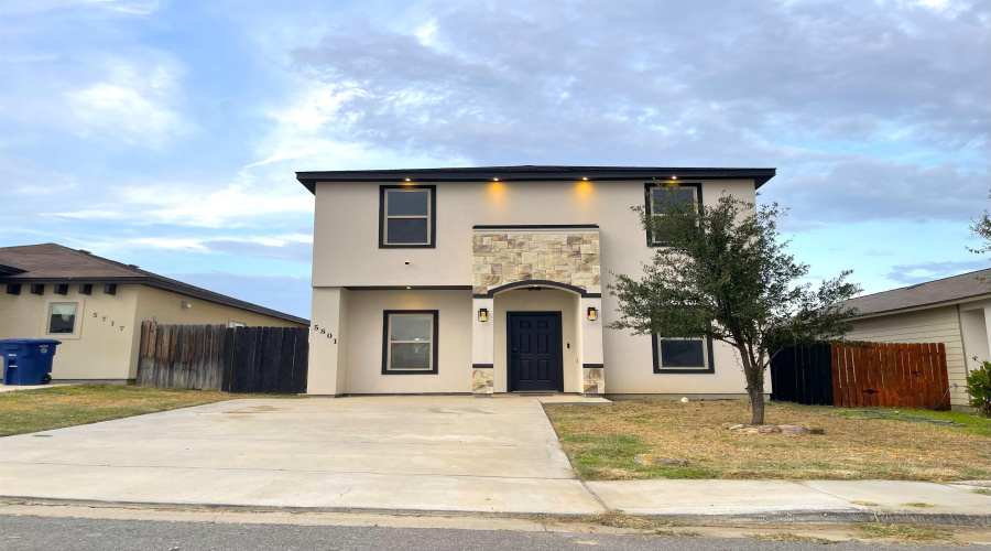 5801 Moses Lp., Laredo, Texas 78046, 3 Bedrooms Bedrooms, 6 Rooms Rooms,2 BathroomsBathrooms,Residential,For Sale,5801 Moses Lp.,20255204