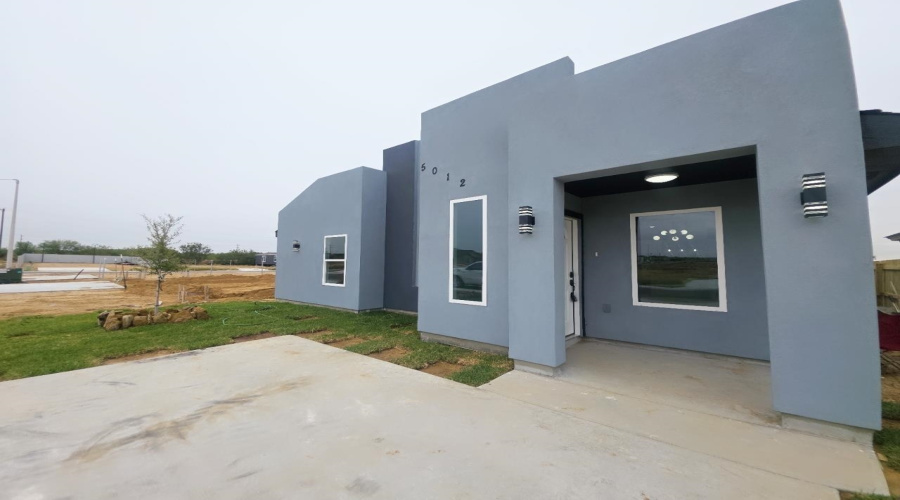 5012 Rio Seco St., LAREDO, Texas 78046, 3 Bedrooms Bedrooms, 5 Rooms Rooms,2 BathroomsBathrooms,Residential,For Sale,5012 Rio Seco St.,20255206