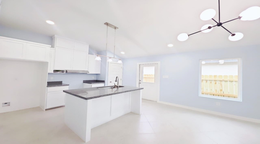 5012 Rio Seco St., LAREDO, Texas 78046, 3 Bedrooms Bedrooms, 5 Rooms Rooms,2 BathroomsBathrooms,Residential,For Sale,5012 Rio Seco St.,20255206