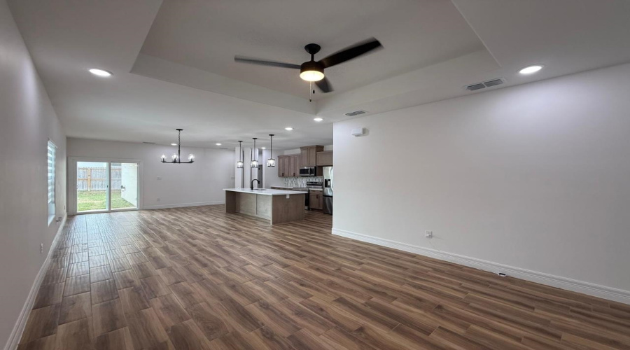 1529 Hebilla Ln., LAREDO, Texas 78046, 3 Bedrooms Bedrooms, 5 Rooms Rooms,2 BathroomsBathrooms,Residential,For Rent,1529 Hebilla Ln.,20255208