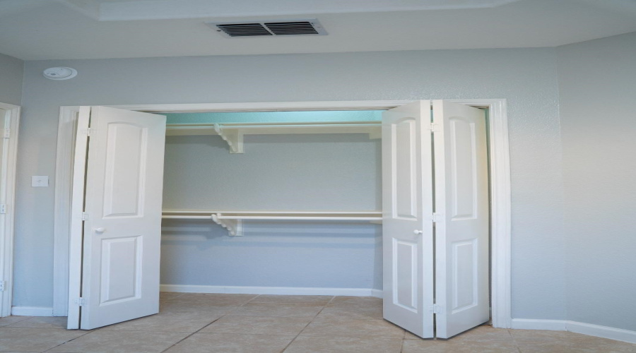 8801 Justice Dr, Laredo, Texas 78045, 3 Bedrooms Bedrooms, 5 Rooms Rooms,3 BathroomsBathrooms,Residential,For Rent,8801 Justice Dr,20255209