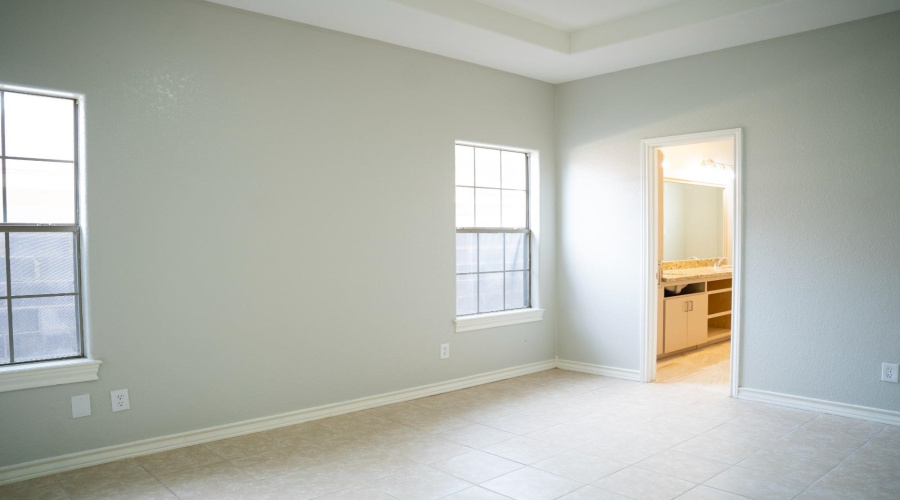 8801 Justice Dr, Laredo, Texas 78045, 3 Bedrooms Bedrooms, 5 Rooms Rooms,3 BathroomsBathrooms,Residential,For Rent,8801 Justice Dr,20255209