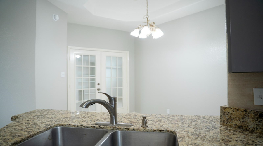 8801 Justice Dr, Laredo, Texas 78045, 3 Bedrooms Bedrooms, 5 Rooms Rooms,3 BathroomsBathrooms,Residential,For Rent,8801 Justice Dr,20255209