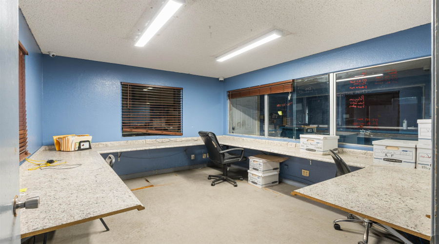 8210 San Gabriel Dr, Laredo, Texas 78045, 1 Bedroom Bedrooms, 21 Rooms Rooms,4 BathroomsBathrooms,Commercial/industrial,For Sale,8210 San Gabriel Dr,20255215