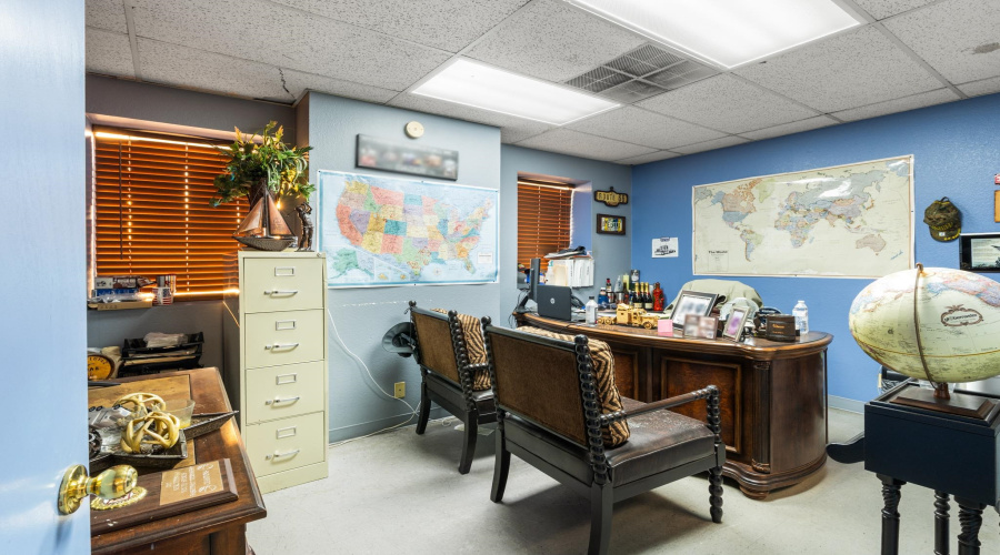 8210 San Gabriel Dr, Laredo, Texas 78045, 1 Bedroom Bedrooms, 21 Rooms Rooms,4 BathroomsBathrooms,Commercial/industrial,For Sale,8210 San Gabriel Dr,20255215