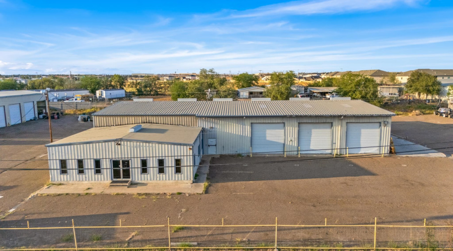 8210 San Gabriel Dr, Laredo, Texas 78045, 1 Bedroom Bedrooms, 21 Rooms Rooms,4 BathroomsBathrooms,Commercial/industrial,For Sale,8210 San Gabriel Dr,20255215