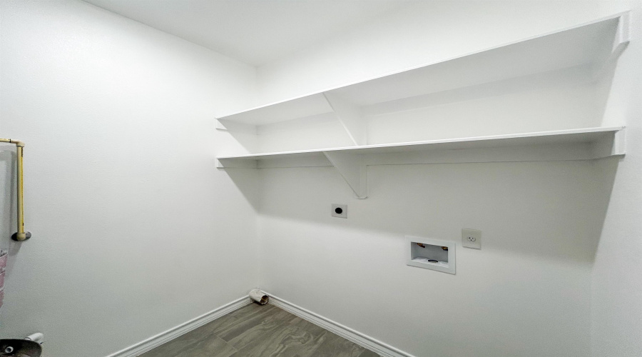 715 Bluebeard Ct., Laredo, Texas 78046, 3 Bedrooms Bedrooms, 4 Rooms Rooms,2 BathroomsBathrooms,Residential,For Sale,715 Bluebeard Ct.,20255214