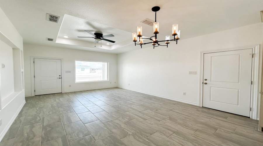 715 Bluebeard Ct., Laredo, Texas 78046, 3 Bedrooms Bedrooms, 4 Rooms Rooms,2 BathroomsBathrooms,Residential,For Sale,715 Bluebeard Ct.,20255214