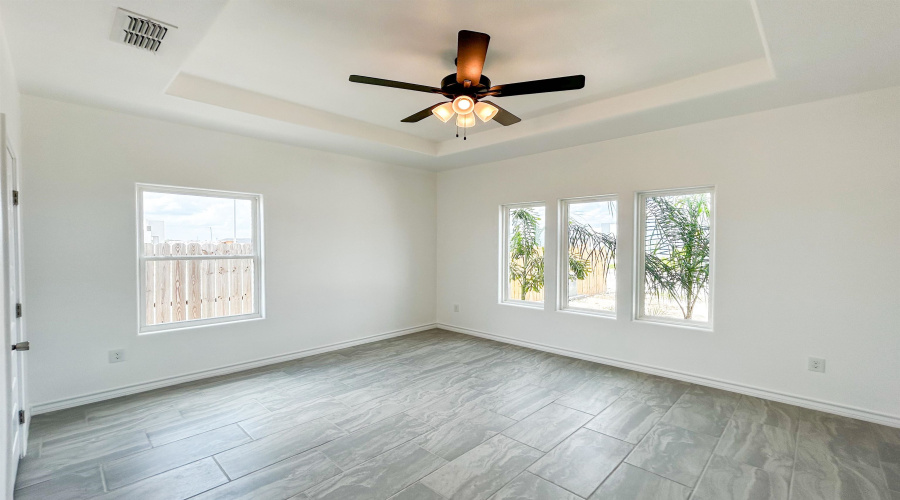 715 Bluebeard Ct., Laredo, Texas 78046, 3 Bedrooms Bedrooms, 4 Rooms Rooms,2 BathroomsBathrooms,Residential,For Sale,715 Bluebeard Ct.,20255214