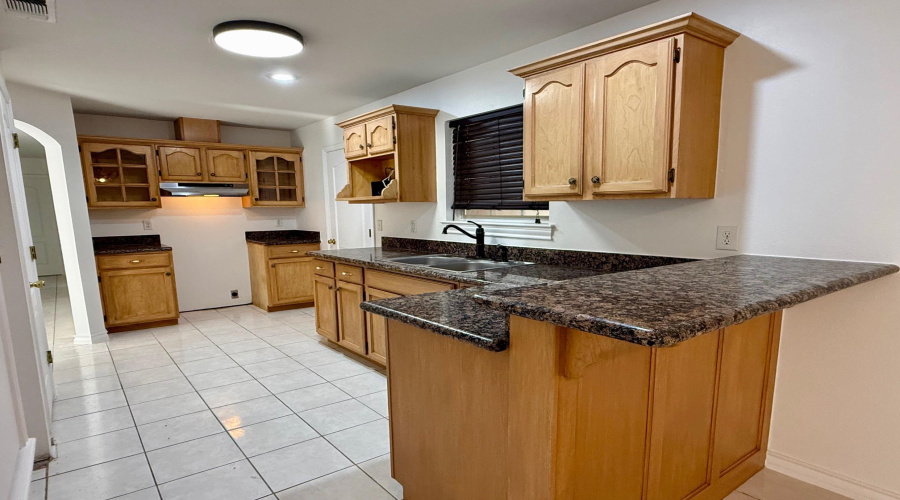 12613 River Bend Cir, Laredo, Texas 78045, 3 Bedrooms Bedrooms, 6 Rooms Rooms,2 BathroomsBathrooms,Residential,For Rent,12613 River Bend Cir,20255216