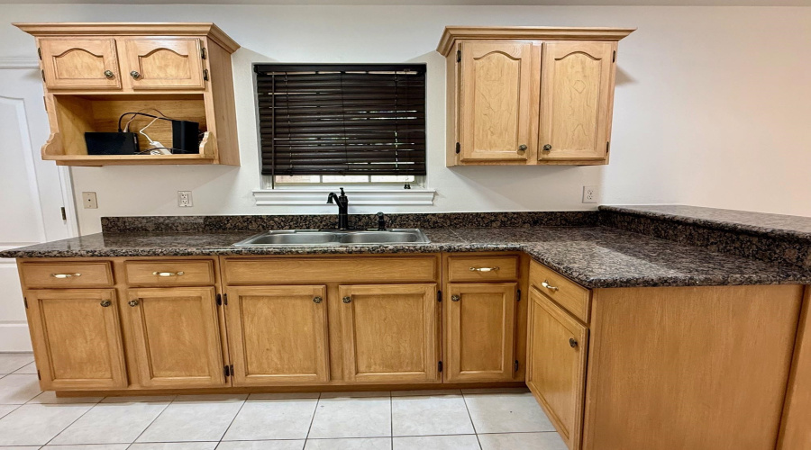 12613 River Bend Cir, Laredo, Texas 78045, 3 Bedrooms Bedrooms, 6 Rooms Rooms,2 BathroomsBathrooms,Residential,For Rent,12613 River Bend Cir,20255216