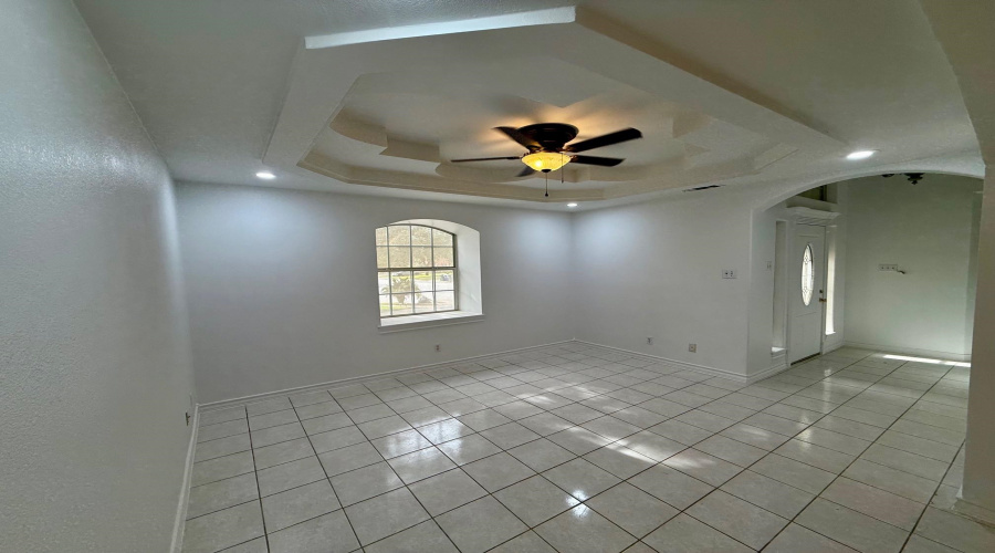 12613 River Bend Cir, Laredo, Texas 78045, 3 Bedrooms Bedrooms, 6 Rooms Rooms,2 BathroomsBathrooms,Residential,For Rent,12613 River Bend Cir,20255216