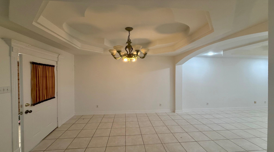 12613 River Bend Cir, Laredo, Texas 78045, 3 Bedrooms Bedrooms, 6 Rooms Rooms,2 BathroomsBathrooms,Residential,For Rent,12613 River Bend Cir,20255216