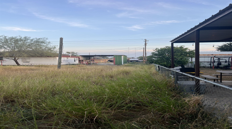 1409 Bravo Ave, Zapata, Texas 78076, 2 Bedrooms Bedrooms, 4 Rooms Rooms,1 BathroomBathrooms,Residential,For Sale,1409 Bravo Ave,20244749