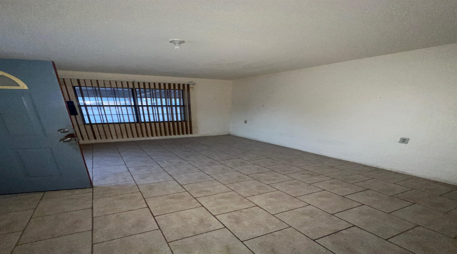 1409 Bravo Ave, Zapata, Texas 78076, 2 Bedrooms Bedrooms, 4 Rooms Rooms,1 BathroomBathrooms,Residential,For Sale,1409 Bravo Ave,20244749