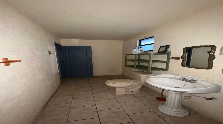 1409 Bravo Ave, Zapata, Texas 78076, 2 Bedrooms Bedrooms, 4 Rooms Rooms,1 BathroomBathrooms,Residential,For Sale,1409 Bravo Ave,20244749