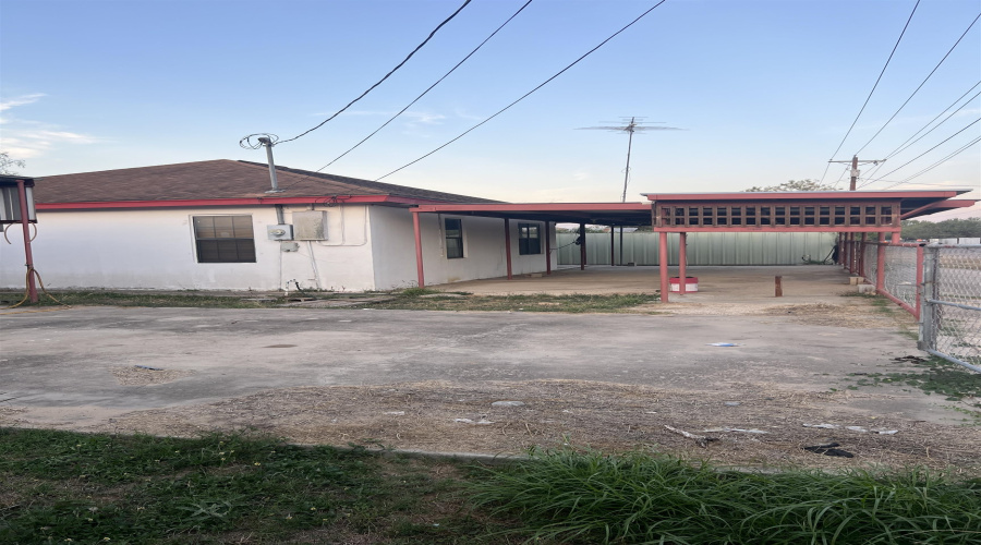 1409 Bravo Ave, Zapata, Texas 78076, 2 Bedrooms Bedrooms, 4 Rooms Rooms,1 BathroomBathrooms,Residential,For Sale,1409 Bravo Ave,20244749