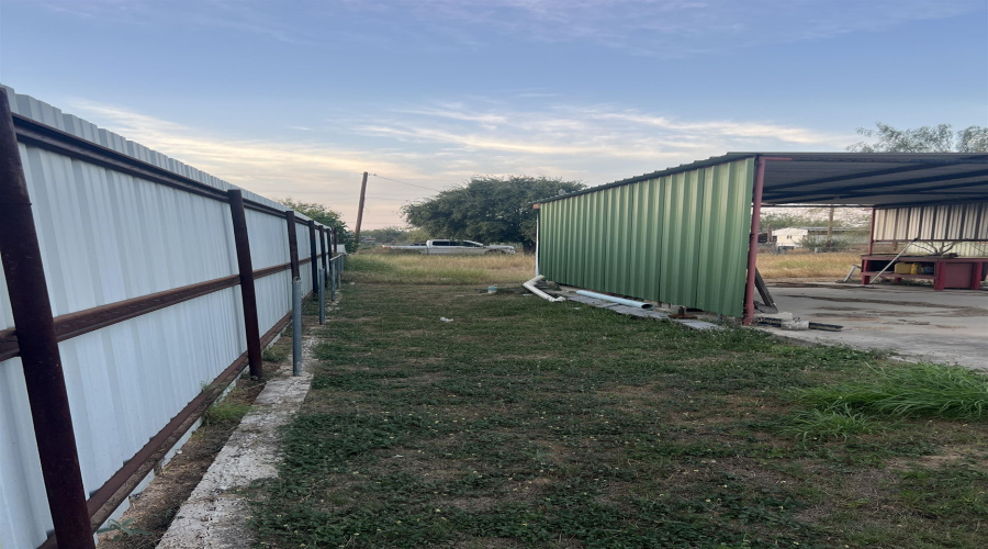 1409 Bravo Ave, Zapata, Texas 78076, 2 Bedrooms Bedrooms, 4 Rooms Rooms,1 BathroomBathrooms,Residential,For Sale,1409 Bravo Ave,20244749