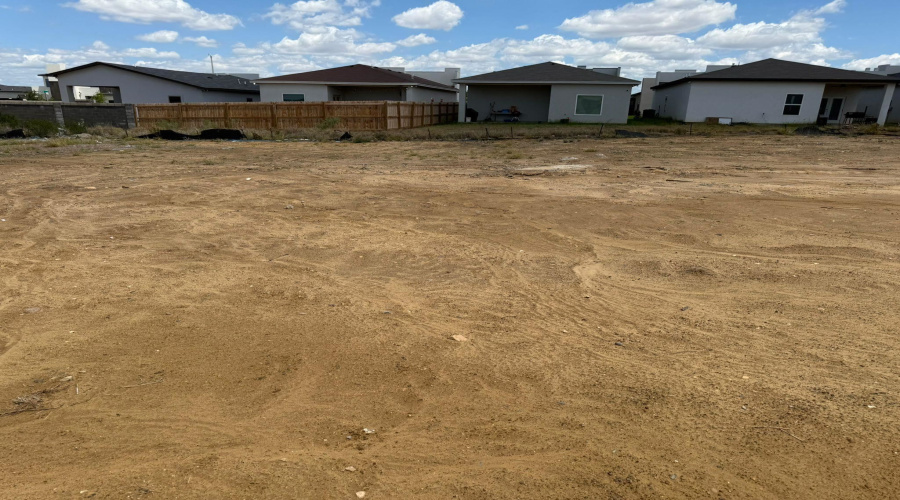 3806 Yoyis St., Laredo, Texas 78046, 4 Bedrooms Bedrooms, 5 Rooms Rooms,2 BathroomsBathrooms,Residential,For Sale,3806 Yoyis St.,20255224