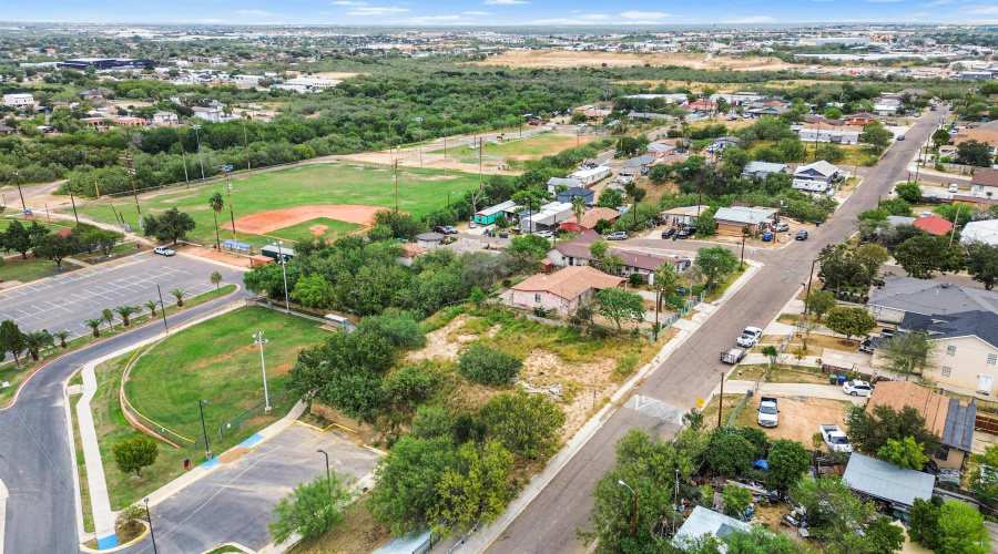 2810 Diaz St, Laredo, Texas 78043, ,Land,For Sale,2810 Diaz St,20255225