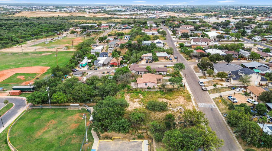 2810 Diaz St, Laredo, Texas 78043, ,Land,For Sale,2810 Diaz St,20255225