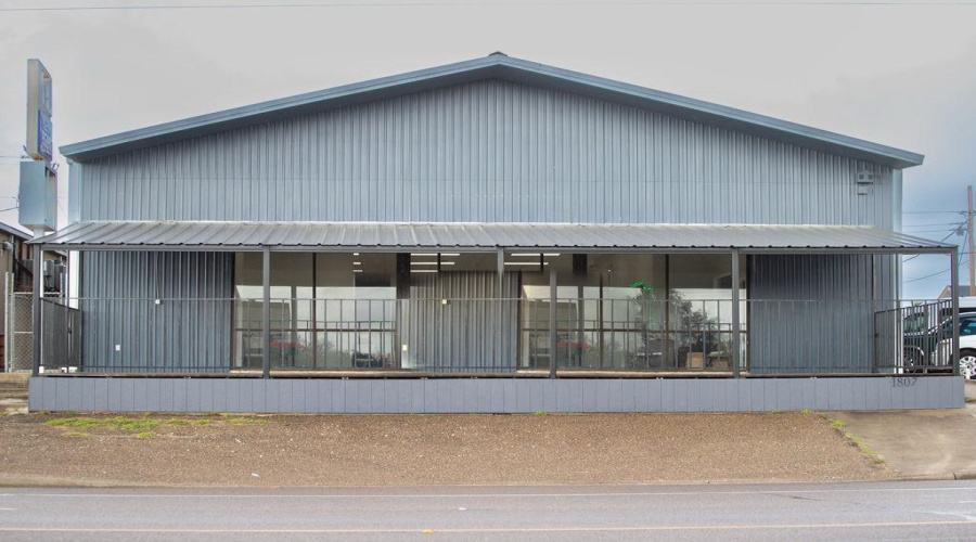 1807 S U.S. Hwy 83, ZAPATA, Texas 78076, 1 Room Rooms,2 BathroomsBathrooms,Commercial retail/office,For Sale,1807 S U.S. Hwy 83,20255242