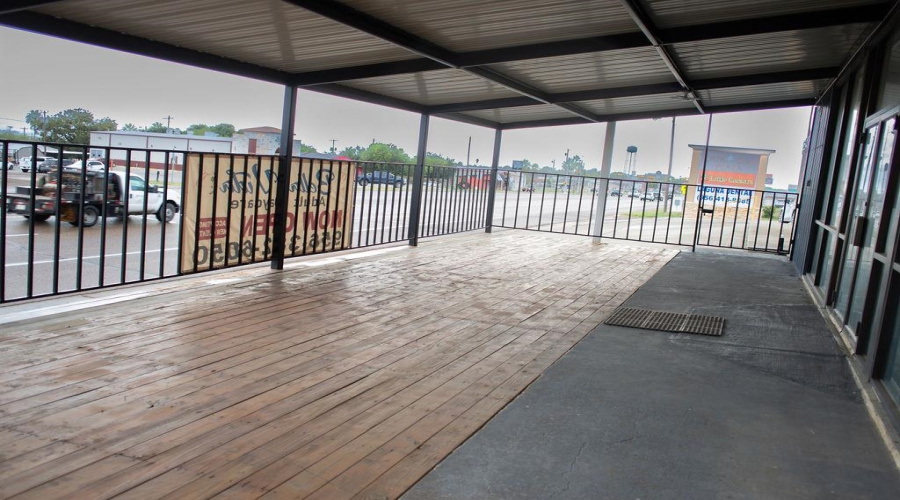 1807 S U.S. Hwy 83, ZAPATA, Texas 78076, 1 Room Rooms,2 BathroomsBathrooms,Commercial retail/office,For Sale,1807 S U.S. Hwy 83,20255242