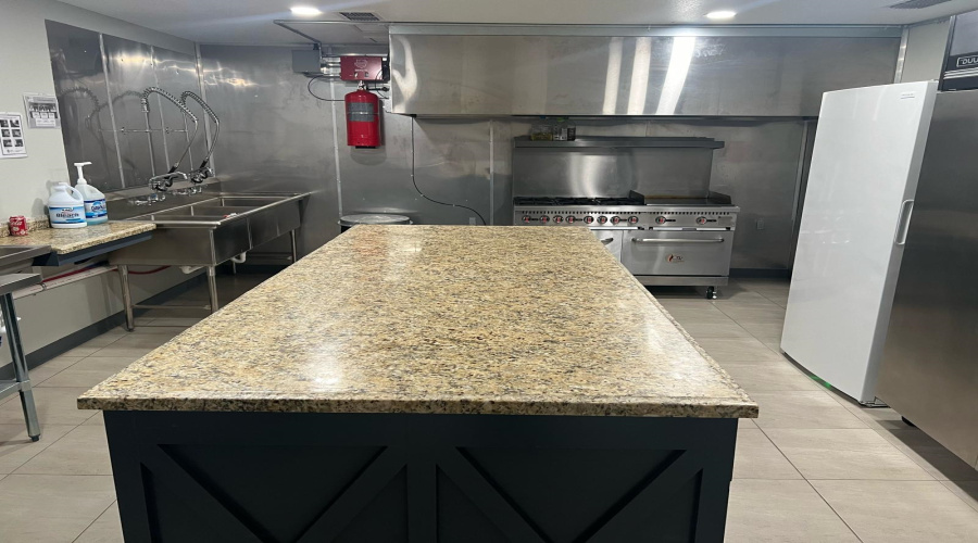 1807 S U.S. Hwy 83, ZAPATA, Texas 78076, 1 Room Rooms,2 BathroomsBathrooms,Commercial retail/office,For Sale,1807 S U.S. Hwy 83,20255242