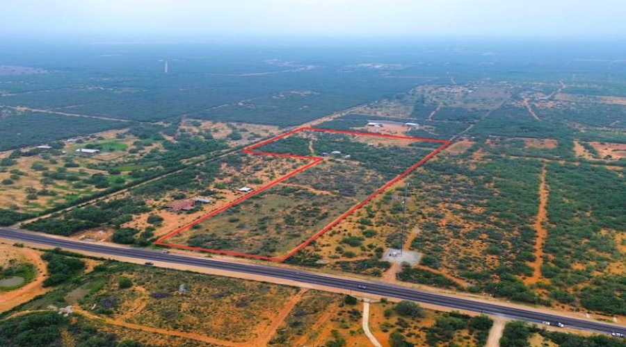 0000 N U.S. Hwy 83 North, LARED, Texas 78045-5555, ,Land,For Sale,0000 N U.S. Hwy 83 North,20255229