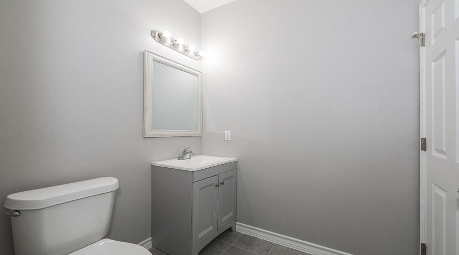 1215 Bustamante St, Laredo, Texas 78041, 1 Bedroom Bedrooms, 1 Room Rooms,1 BathroomBathrooms,Residential,For Rent,1215 Bustamante St,20255227