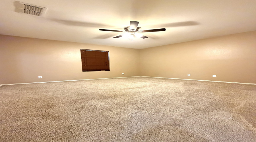 2606 Alegria St, Laredo, Texas 78046, 4 Bedrooms Bedrooms, 6 Rooms Rooms,2 BathroomsBathrooms,Residential,For Sale,2606 Alegria St,20255228