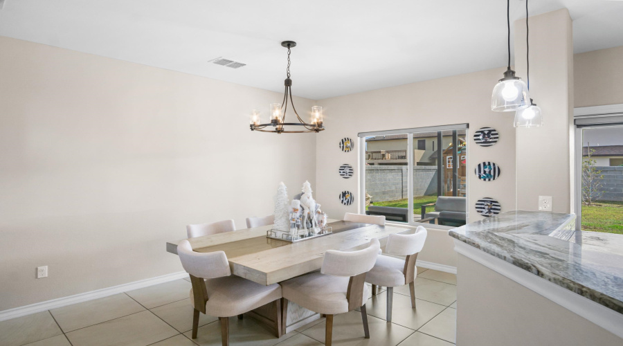 211 Glen Cook Dr., LAREDO, Texas 78041, 4 Bedrooms Bedrooms, 7 Rooms Rooms,2 BathroomsBathrooms,Residential,For Sale,211 Glen Cook Dr.,20255235