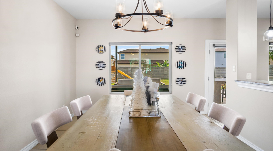 211 Glen Cook Dr., LAREDO, Texas 78041, 4 Bedrooms Bedrooms, 7 Rooms Rooms,2 BathroomsBathrooms,Residential,For Sale,211 Glen Cook Dr.,20255235