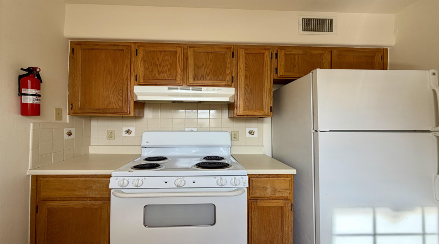 206 E Canal St, LAREDO, Texas 78041, 2 Bedrooms Bedrooms, 4 Rooms Rooms,1 BathroomBathrooms,Residential,For Rent,206 E Canal St,20255240