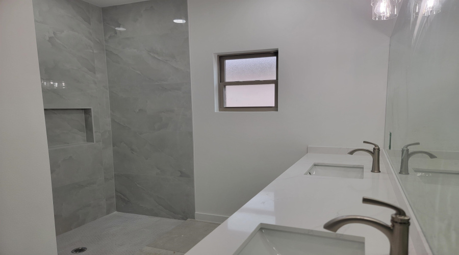 5021 Nispero Ln, LAREDO, Texas 78046, 3 Bedrooms Bedrooms, 5 Rooms Rooms,2 BathroomsBathrooms,Residential,For Sale,5021 Nispero Ln,20253751