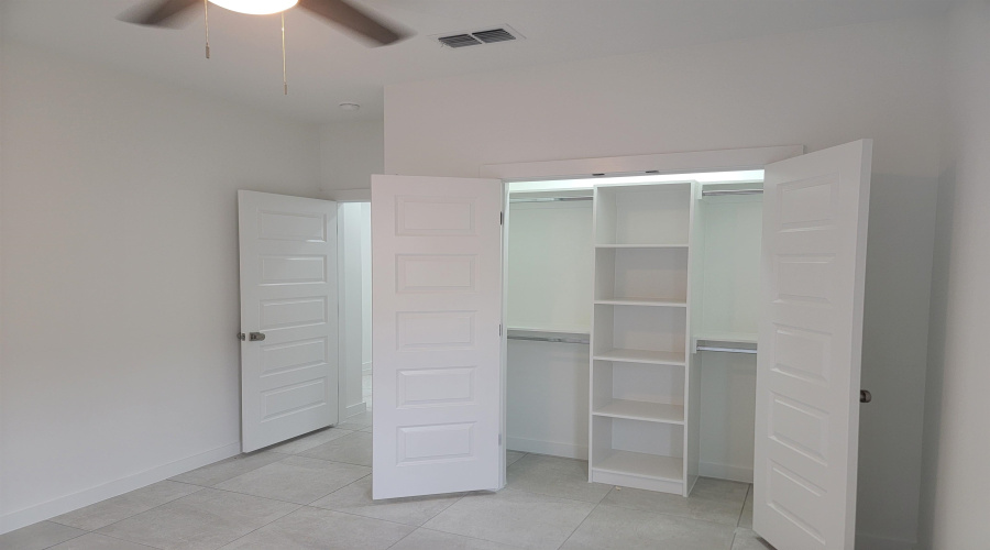 5021 Nispero Ln, LAREDO, Texas 78046, 3 Bedrooms Bedrooms, 5 Rooms Rooms,2 BathroomsBathrooms,Residential,For Sale,5021 Nispero Ln,20253751