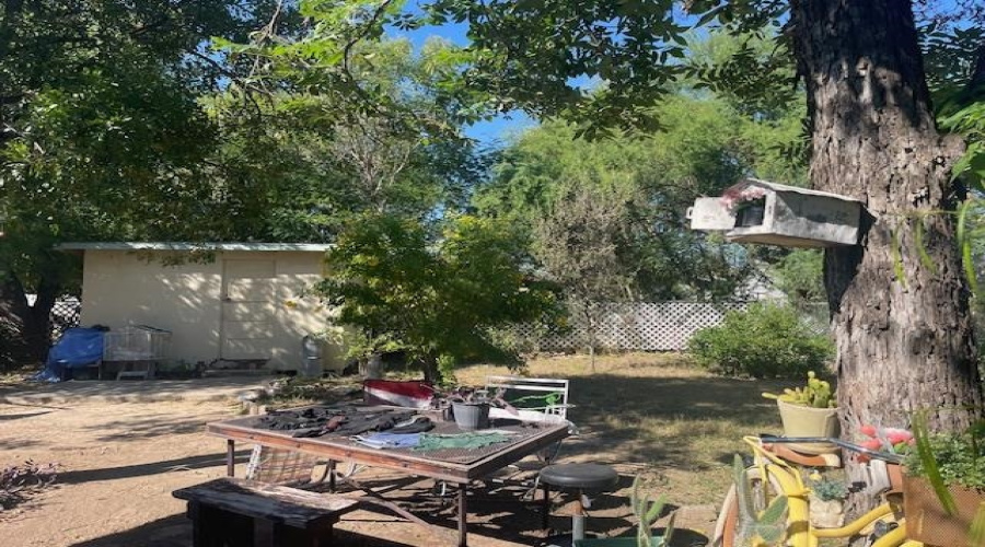 3206 Flores Ave, Laredo, Texas 78040, 2 Bedrooms Bedrooms, 4 Rooms Rooms,2 BathroomsBathrooms,Residential,For Sale,3206 Flores Ave,20255244