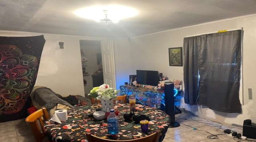 3206 Flores Ave, Laredo, Texas 78040, 2 Bedrooms Bedrooms, 4 Rooms Rooms,2 BathroomsBathrooms,Residential,For Sale,3206 Flores Ave,20255244