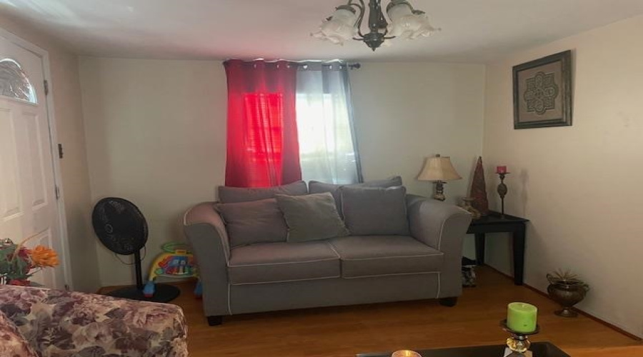 3206 Flores Ave, Laredo, Texas 78040, 2 Bedrooms Bedrooms, 4 Rooms Rooms,2 BathroomsBathrooms,Residential,For Sale,3206 Flores Ave,20255244