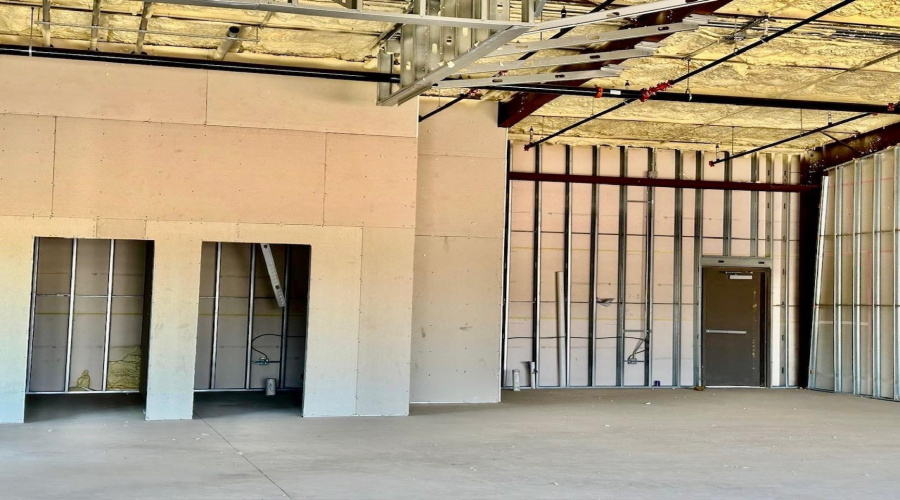 101 North American Rd., LAREDO, Texas 78041, 6 Rooms Rooms,2 BathroomsBathrooms,Commercial retail/office,For Rent,101 North American Rd.,20243271