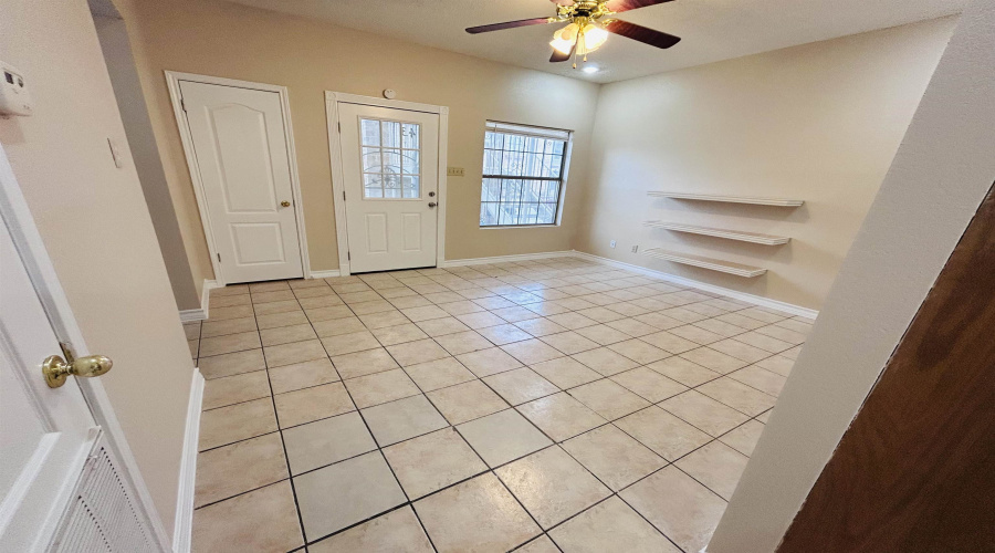 1419 Gustavus St, LAREDO, Texas 78040, 2 Bedrooms Bedrooms, 2 Rooms Rooms,1 BathroomBathrooms,Residential,For Sale,1419 Gustavus St,20255254