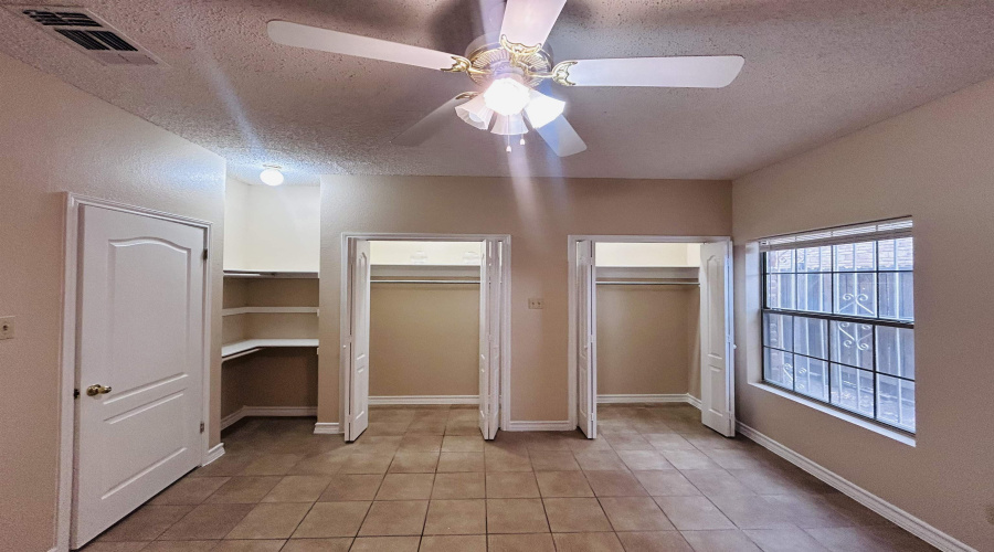 1419 Gustavus St, LAREDO, Texas 78040, 2 Bedrooms Bedrooms, 2 Rooms Rooms,1 BathroomBathrooms,Residential,For Sale,1419 Gustavus St,20255254