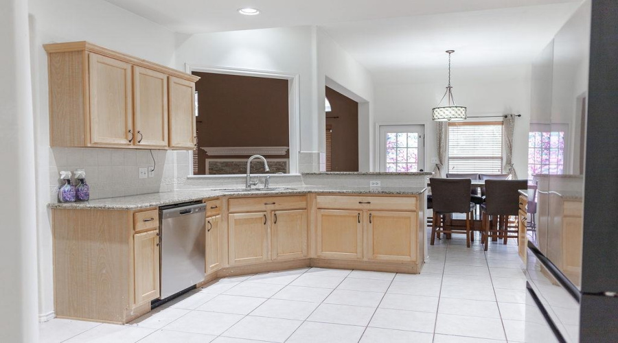 3003 San Armando, Mission, Texas 78572-0502, 4 Bedrooms Bedrooms, 6 Rooms Rooms,2 BathroomsBathrooms,Residential,For Sale,3003 San Armando,20255257