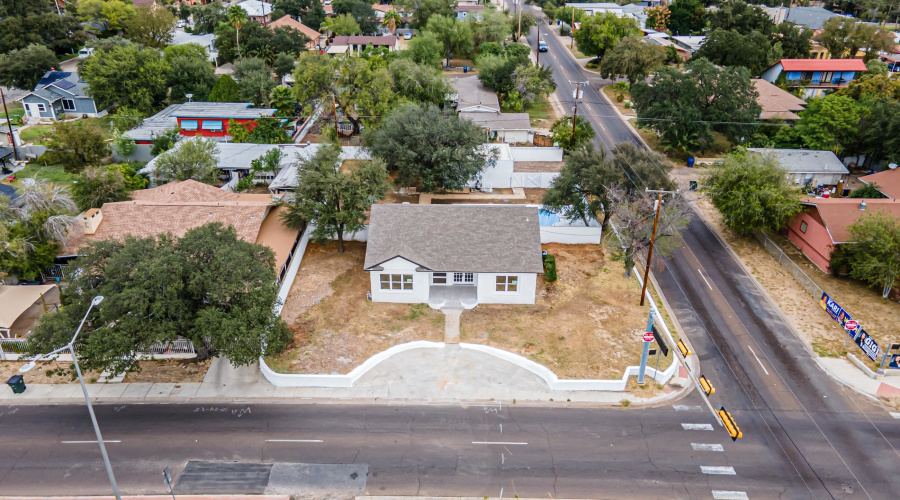 2020 Clark Blvd, LAREDO, Texas 78043, 3 Bedrooms Bedrooms, 5 Rooms Rooms,2 BathroomsBathrooms,Residential,For Sale,2020 Clark Blvd,20255258